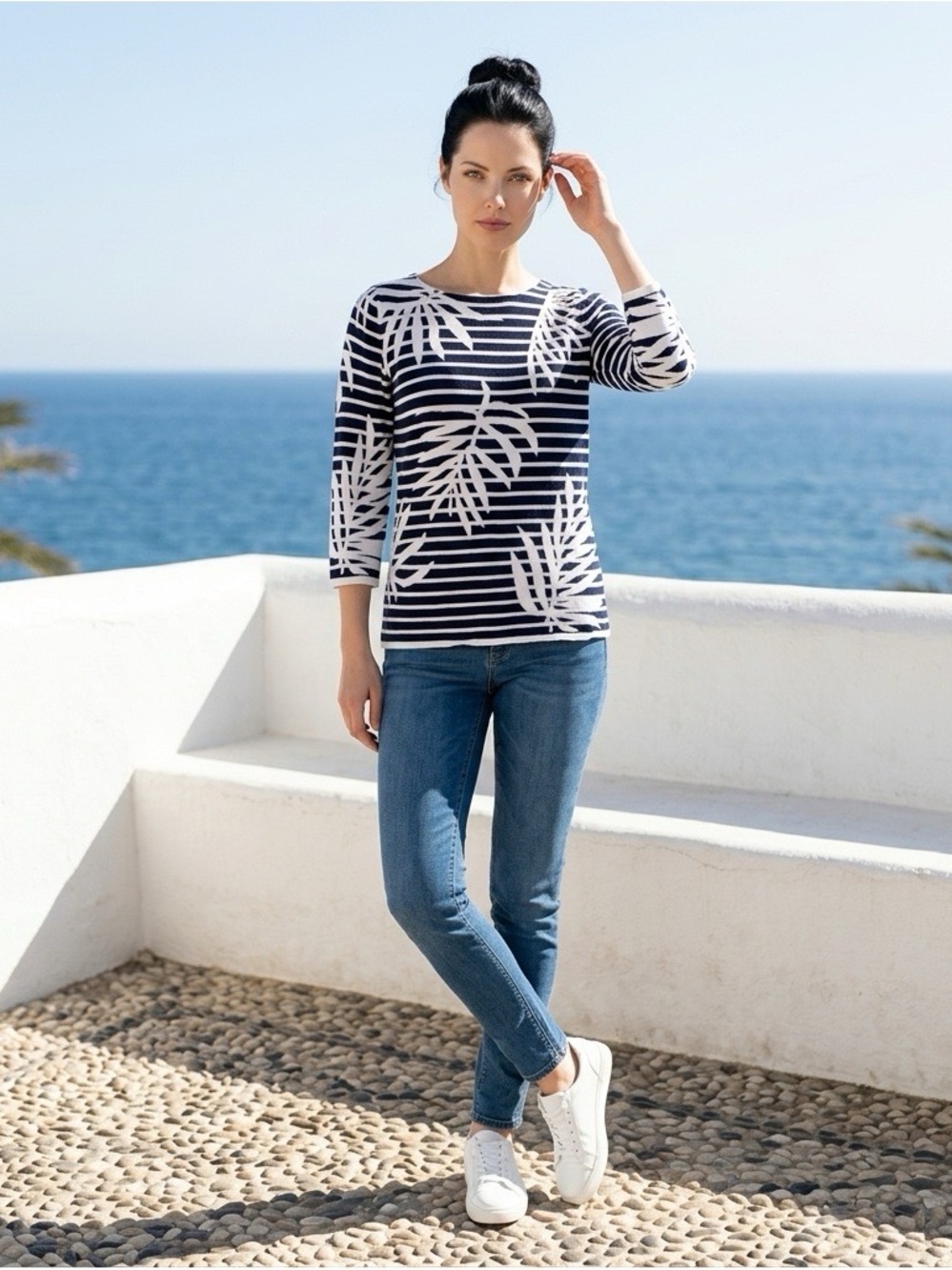 Tommy Bahama ~ Sweater